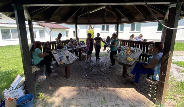 Aktuality / Klub OMAMA - športový deň spojený s opekačkou - foto