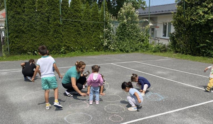 Aktuality / Klub OMAMA - športový deň spojený s opekačkou - foto