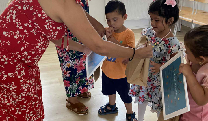 Aktuality / OMAMA - Udeľovanie diplomov - foto