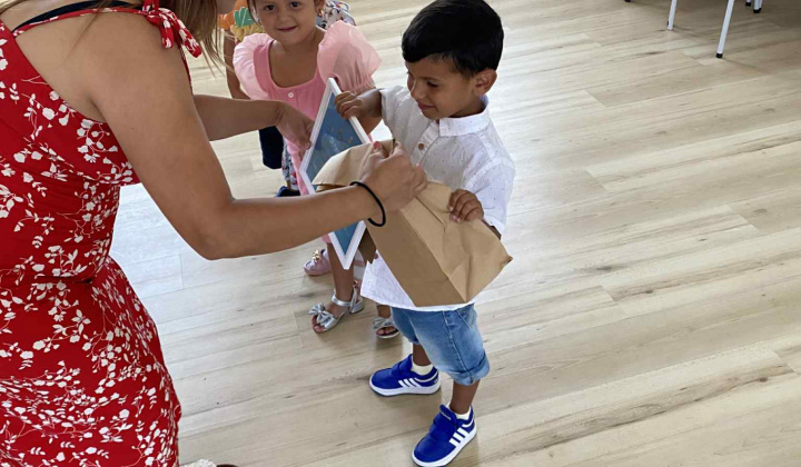 Aktuality / OMAMA - Udeľovanie diplomov - foto