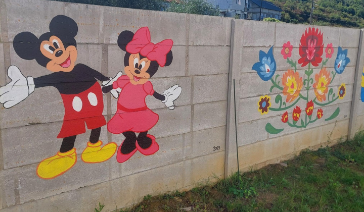 Aktuality / Nové maľby na plote skrášlili našu škôlku - foto
