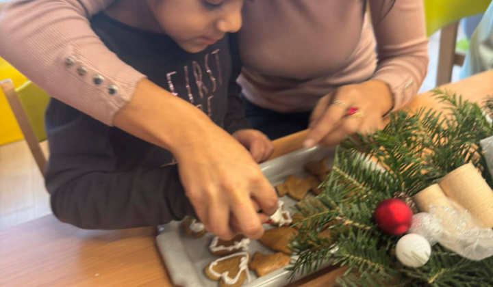 Aktuality / Vianočné posedenie a tvorenie s rodičmi - foto