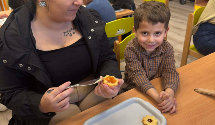 Aktuality / Vianočné posedenie a tvorenie s rodičmi - foto