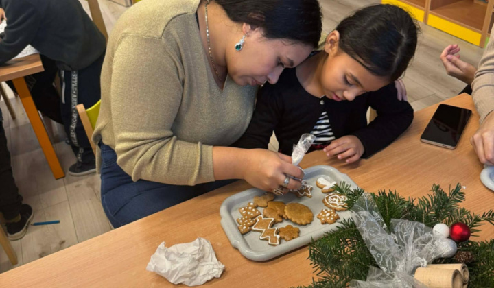 Aktuality / Vianočné posedenie a tvorenie s rodičmi - foto