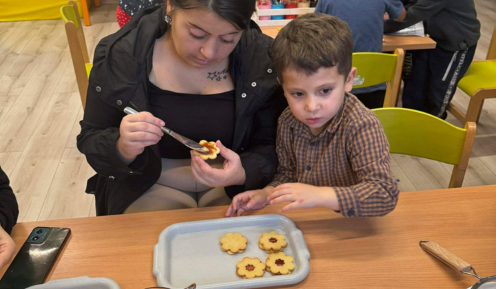 Aktuality / Vianočné posedenie a tvorenie s rodičmi - foto