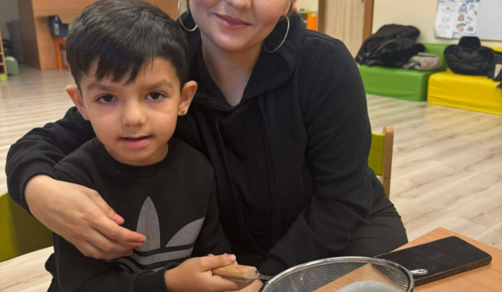 Aktuality / Vianočné posedenie a tvorenie s rodičmi - foto