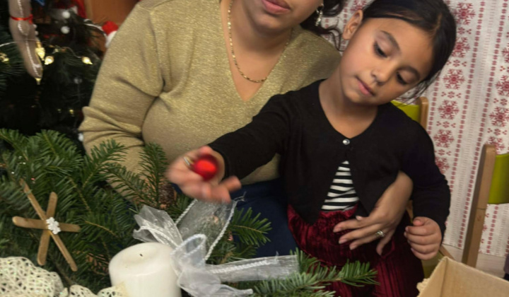 Aktuality / Vianočné posedenie a tvorenie s rodičmi - foto