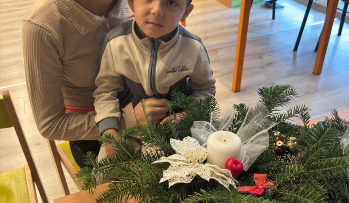 Aktuality / Vianočné posedenie a tvorenie s rodičmi - foto