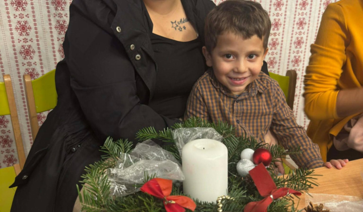 Aktuality / Vianočné posedenie a tvorenie s rodičmi - foto