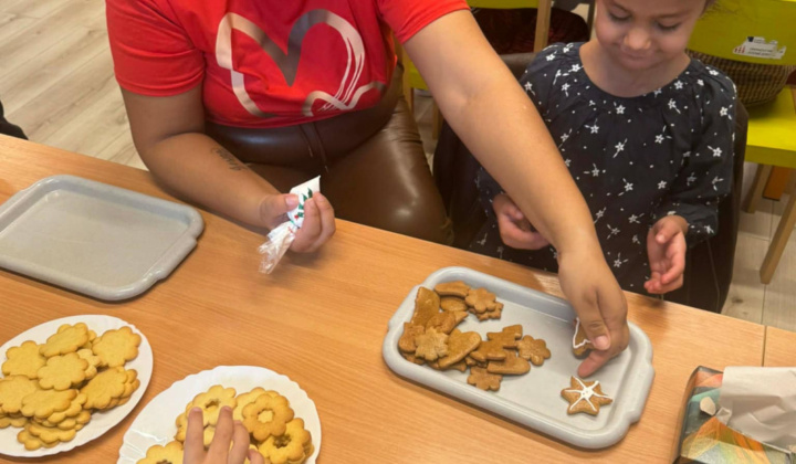 Aktuality / Vianočné posedenie a tvorenie s rodičmi - foto