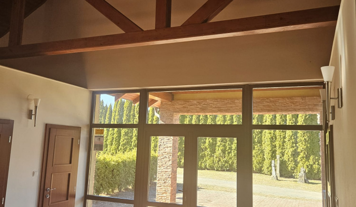 Aktuality / Maľovanie interiéru domu smútku - foto