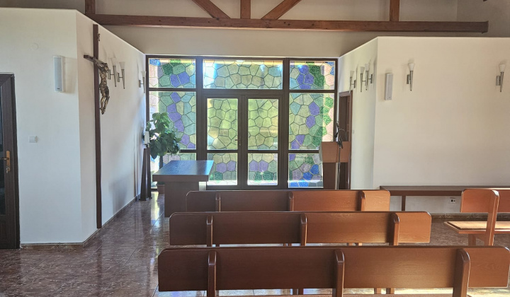 Aktuality / Maľovanie interiéru domu smútku - foto