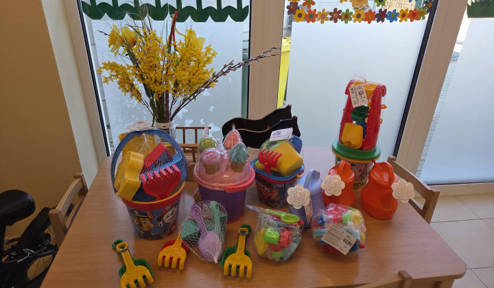 Aktuality / Nové hračky v materskej škole - foto