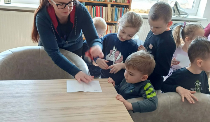 Aktuality / Materská škôlka v knižnici - foto