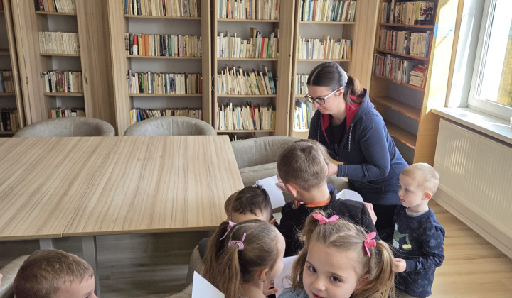 Aktuality / Materská škôlka v knižnici - foto