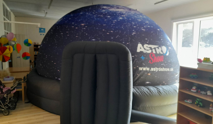 Aktuality / Vesmírne dobrodružstvo priamo v našej obci! - foto
