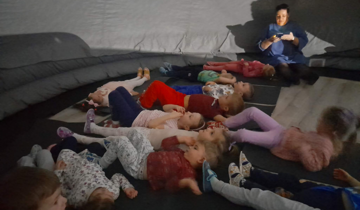 Aktuality / Vesmírne dobrodružstvo priamo v našej obci! - foto