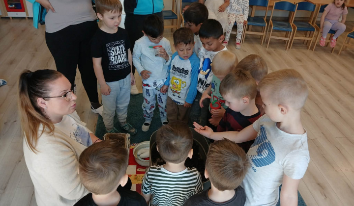 Aktuality / Kompostér Jurko v škôlke - foto