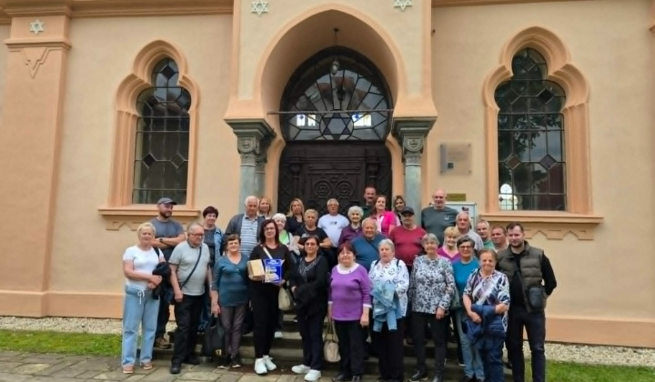 Aktuality / Výlet seniorov do Chminian, Fintíc a Prešova - foto
