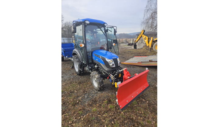 Fotka pre článok Kúpa nového traktora, snehovej radlice a hydraulického vyklápacieho prívesu