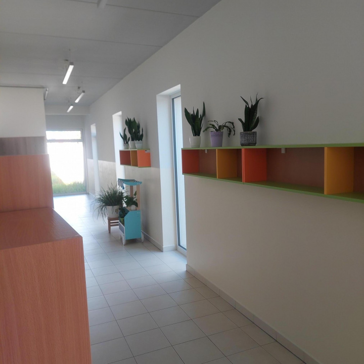 Menšia fotka pre článok Obnova maľby v Materskej škole Chmiňany