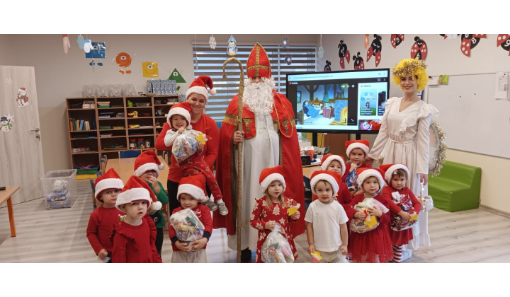Fotka pre článok Svätý Mikuláš zavítal do škôlky a komunitného centra